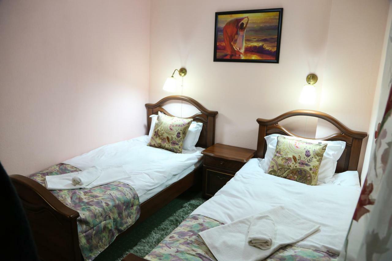 Luxury Brasov Appartement Buitenkant foto