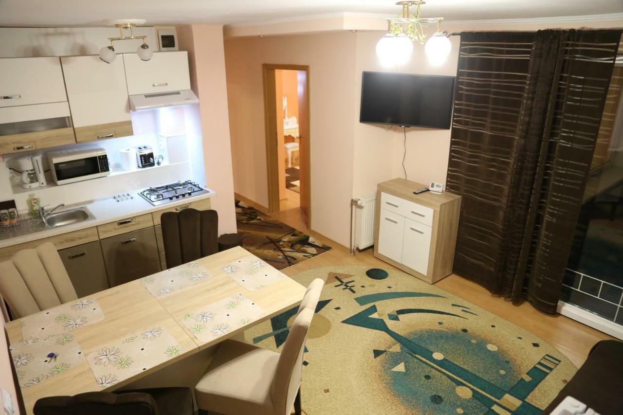 Luxury Brasov Appartement Buitenkant foto