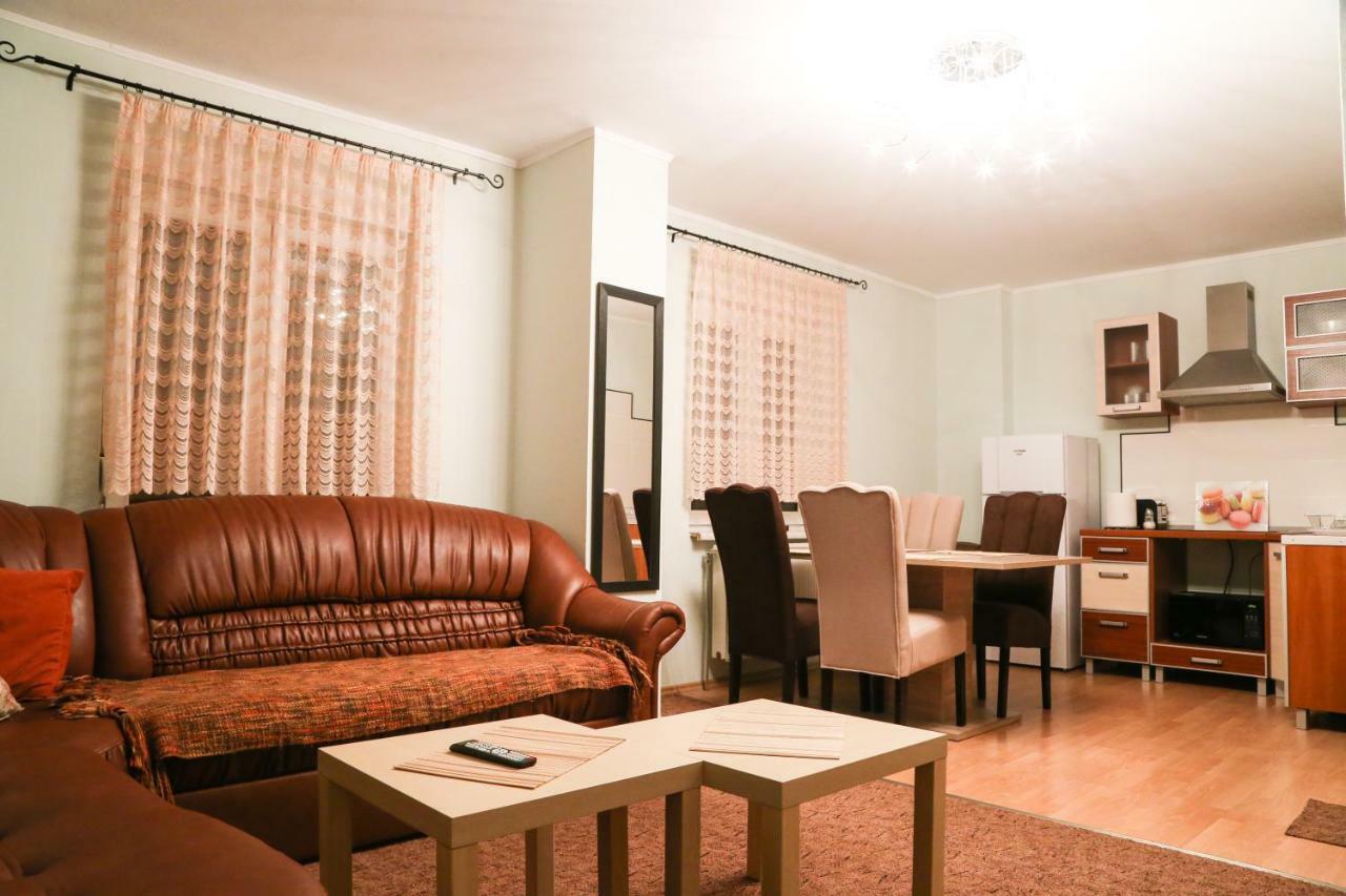 Luxury Brasov Appartement Buitenkant foto