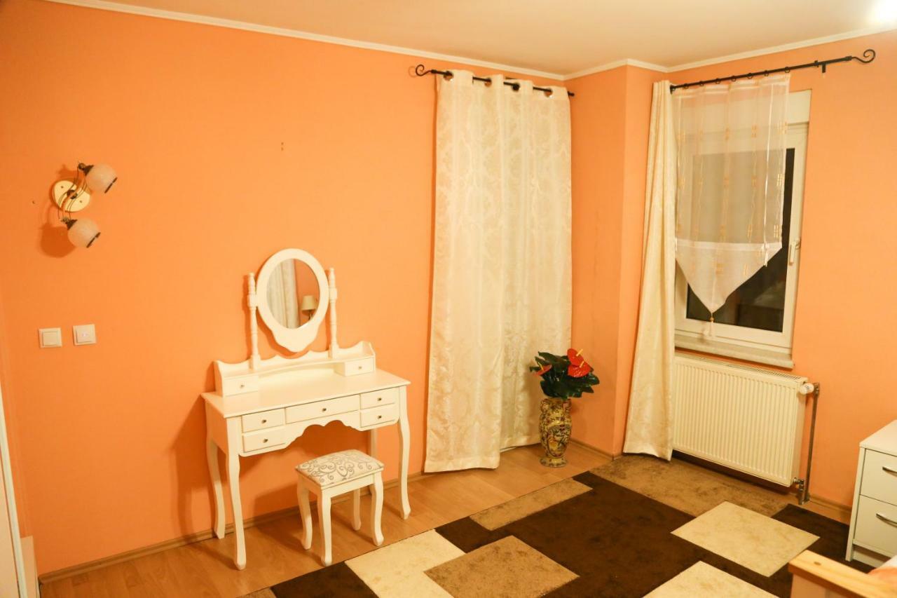 Luxury Brasov Appartement Buitenkant foto