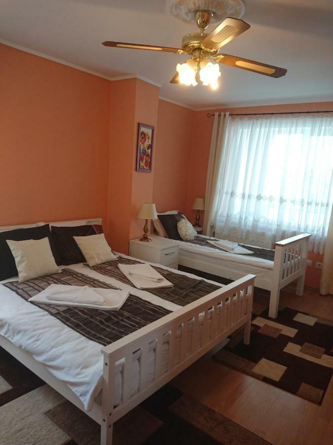 Luxury Brasov Appartement Buitenkant foto